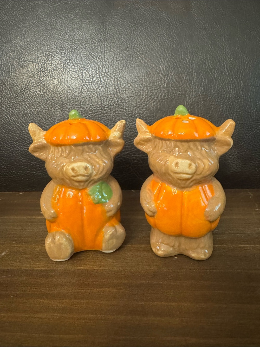 Cute Pumpkin highland cow Salt and Pepper Shakers - Orange